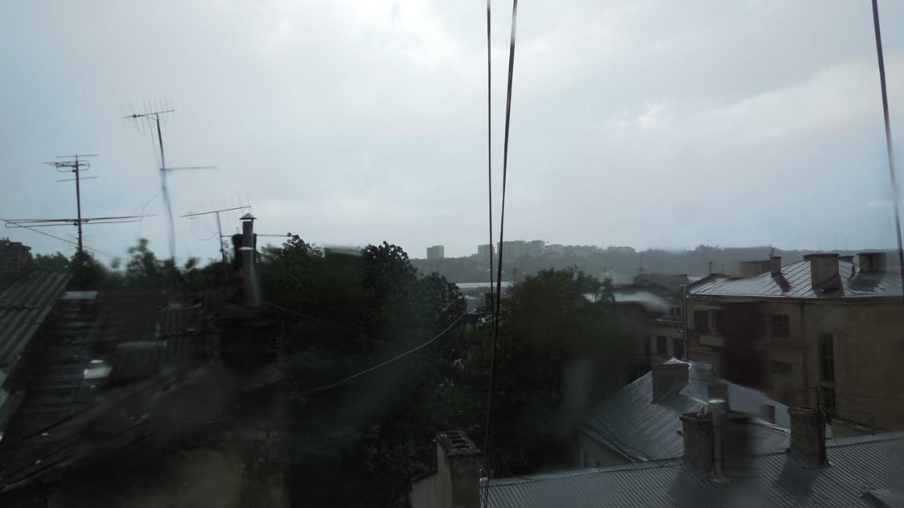 לבוב 2 Room Apartment Near Opera House מראה חיצוני תמונה