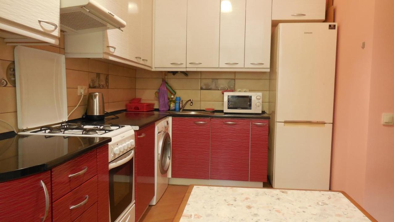 לבוב 2 Room Apartment Near Opera House מראה חיצוני תמונה